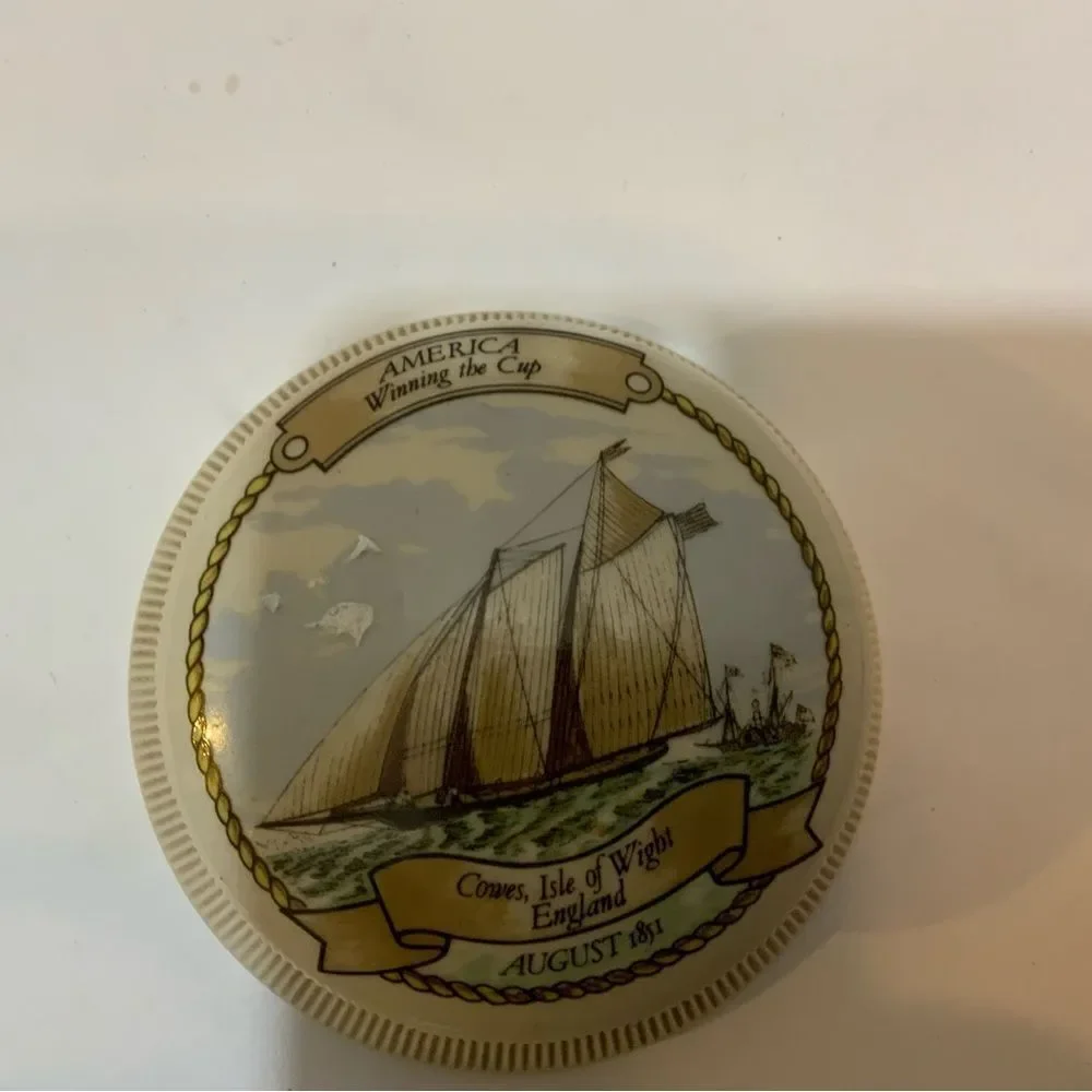 Vintage Ceramic Worlds Cup Sailing souvenir paperweigh Made in strattfordshire